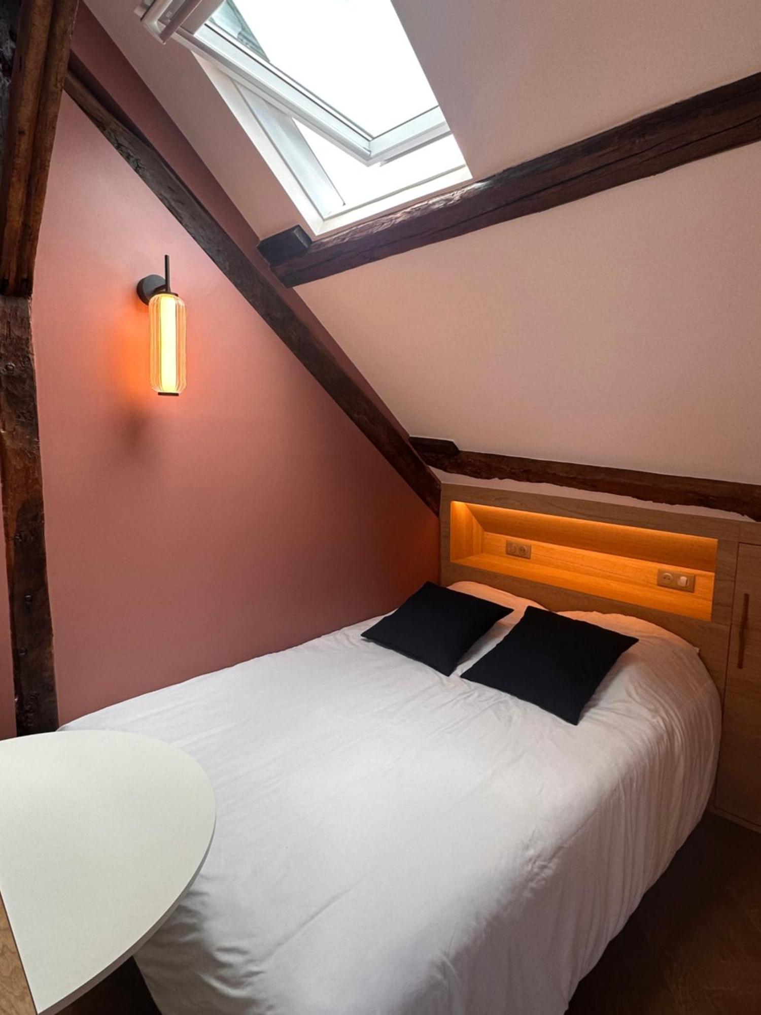 Nid D'Amour Sous Les Toits ! Honfleur Esterno foto
